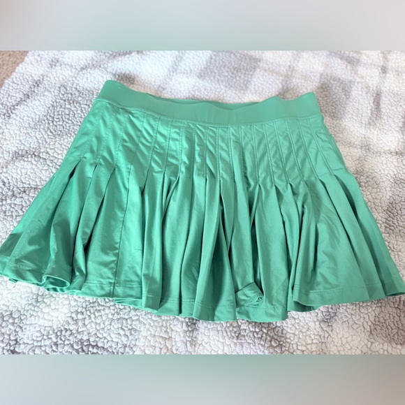Vineyard Vines Vibrant Green Mini Skirt - Picture 1 of 3